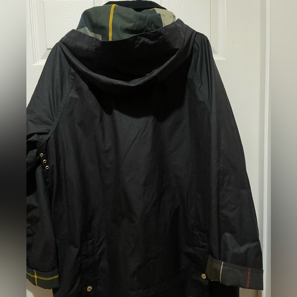 Barbour Highclere Hooded Waxed Jacket - Picture 3 of 6